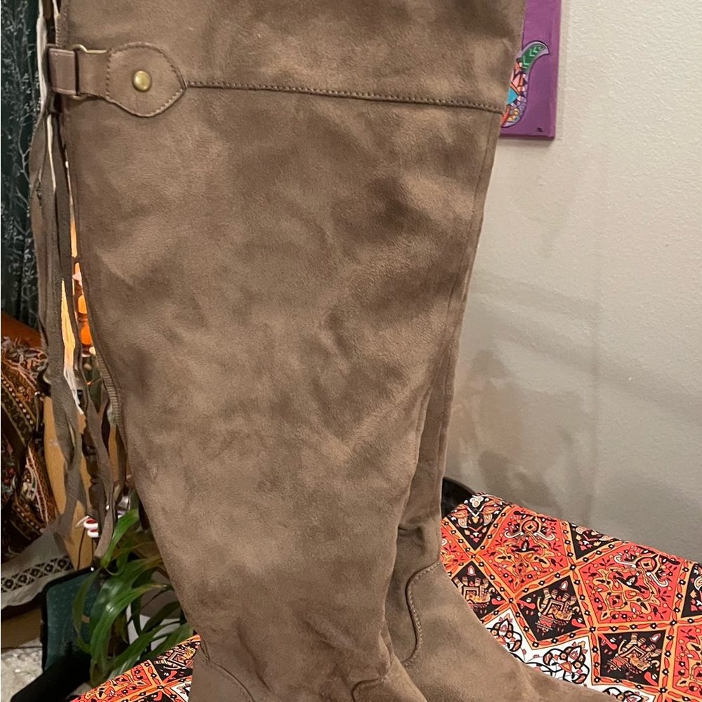 Stylish Tan Over-the-Knee Women's Boots